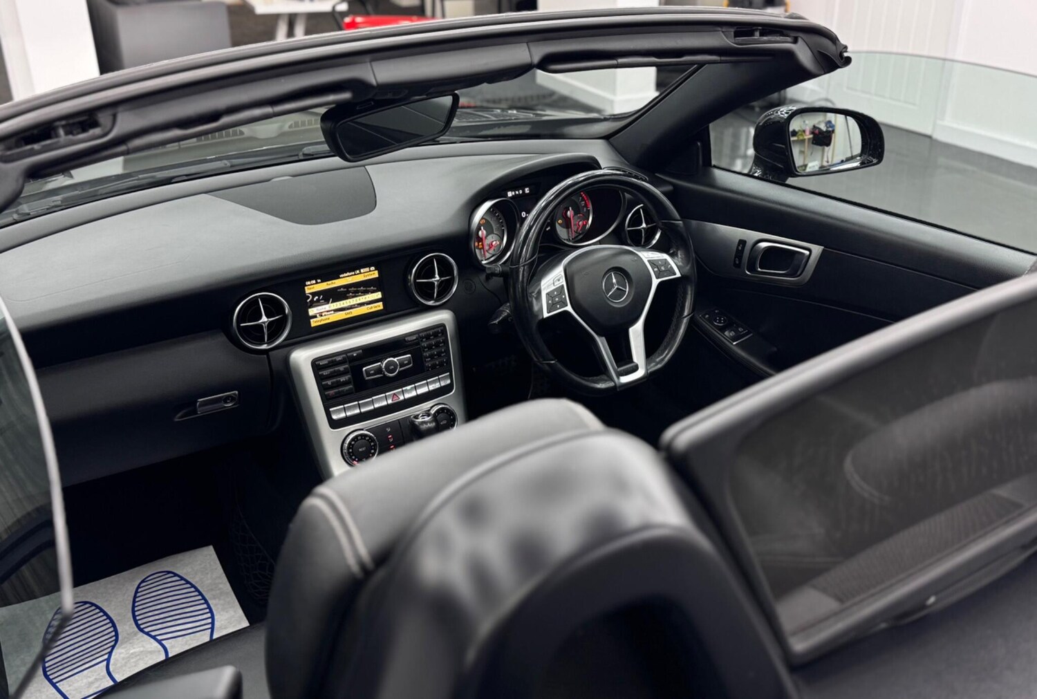 Used Mercedes-Benz SLK 2011 for sale - 77831680: Photo 18