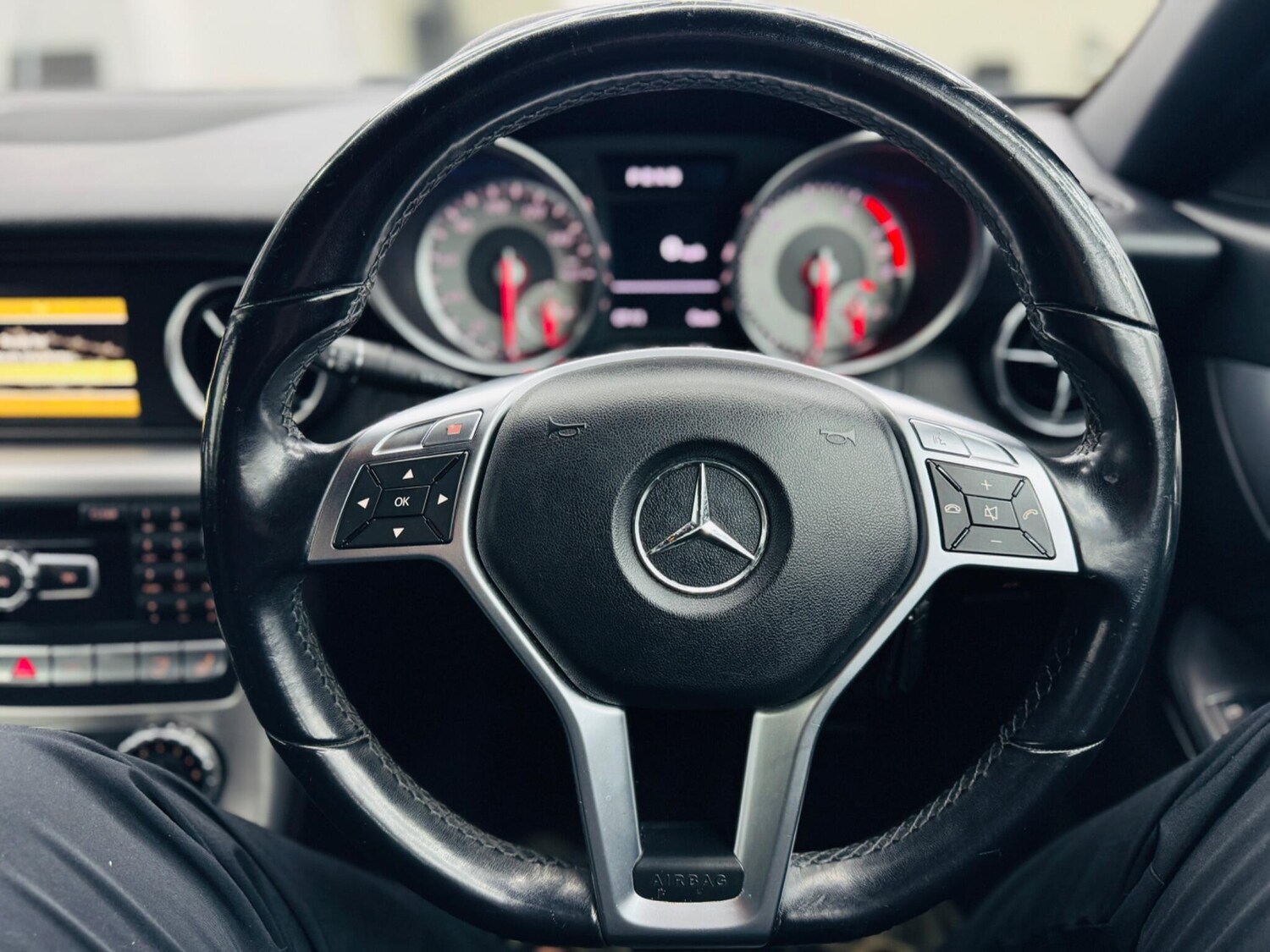 Used Mercedes-Benz SLK 2011 for sale - 77831680: Photo 39