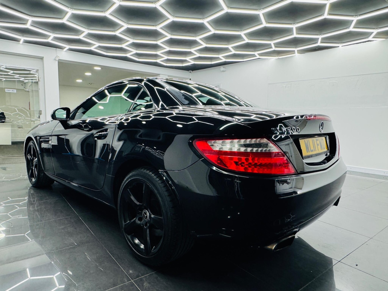 Used Mercedes-Benz SLK 2011 for sale - 77831680: Photo 4