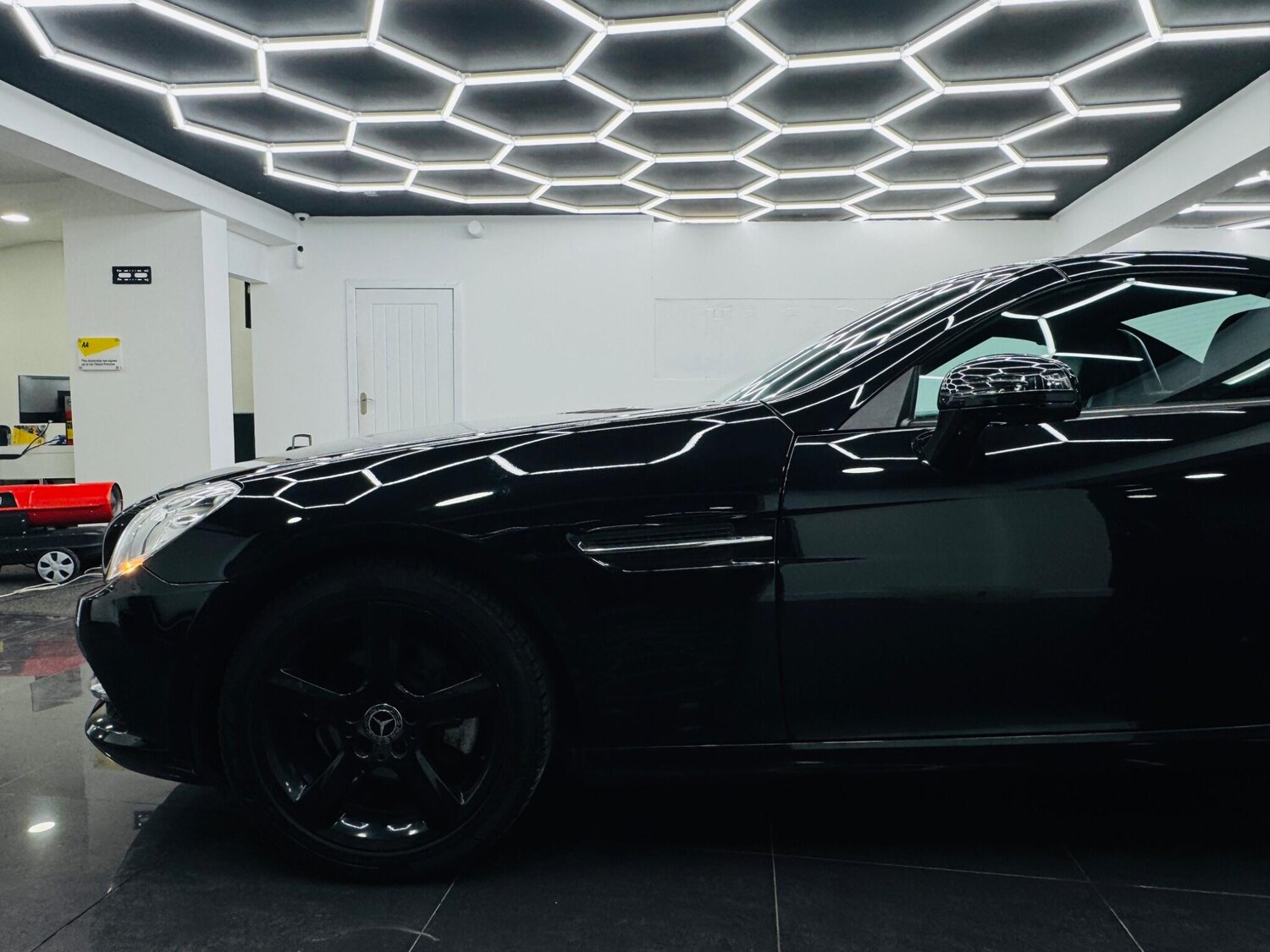 Used Mercedes-Benz SLK 2011 for sale - 77831680: Photo 47