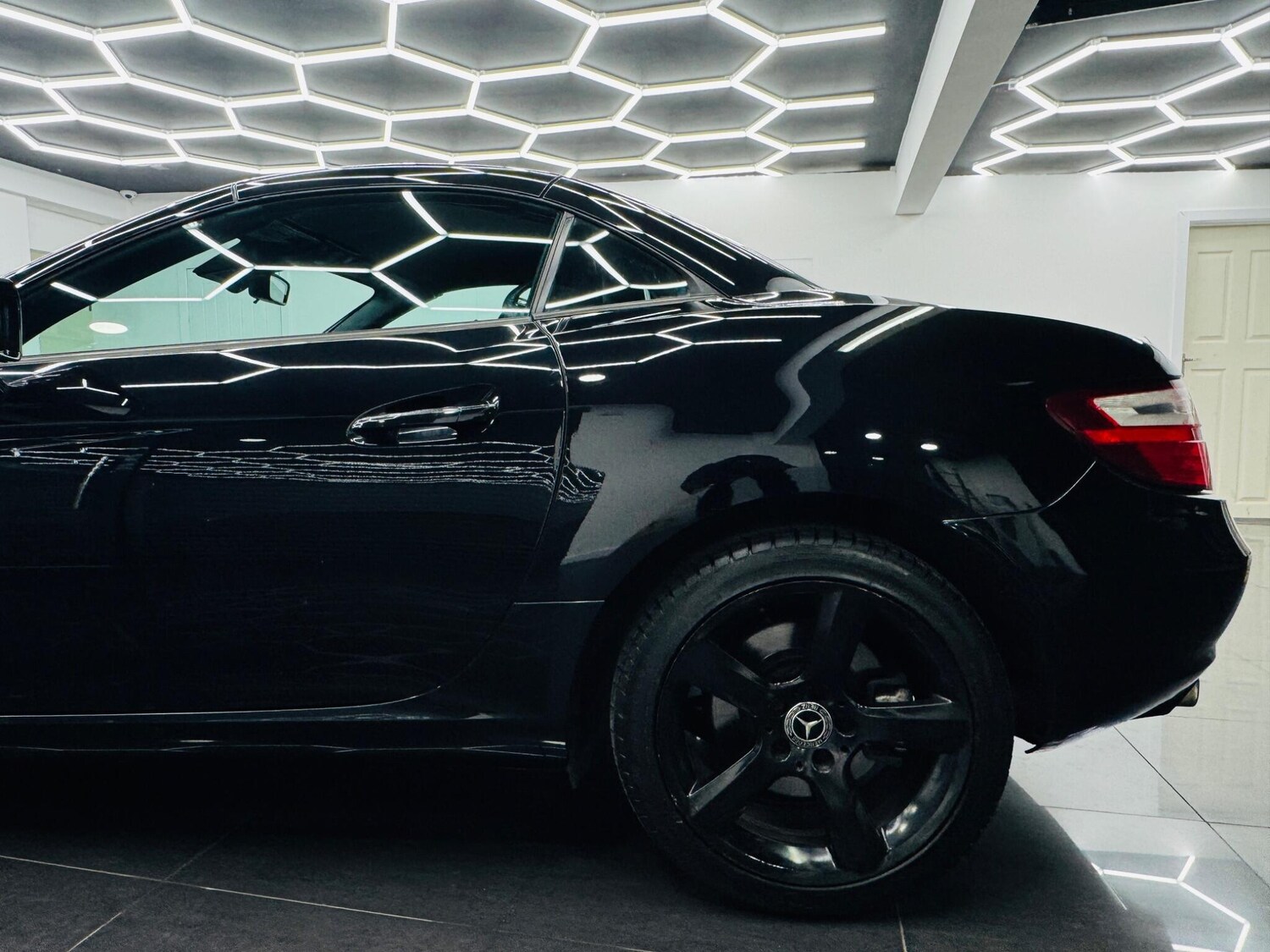 Used Mercedes-Benz SLK 2011 for sale - 77831680: Photo 48