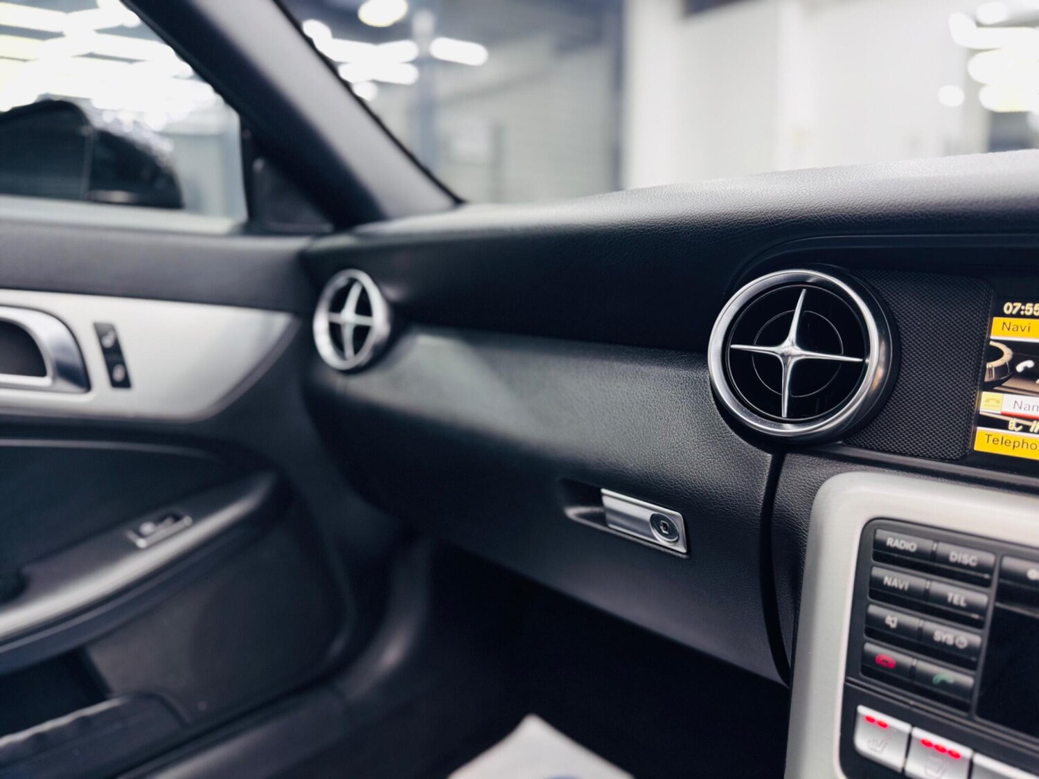 Used Mercedes-Benz SLK 2011 for sale - 77831680: Photo 54