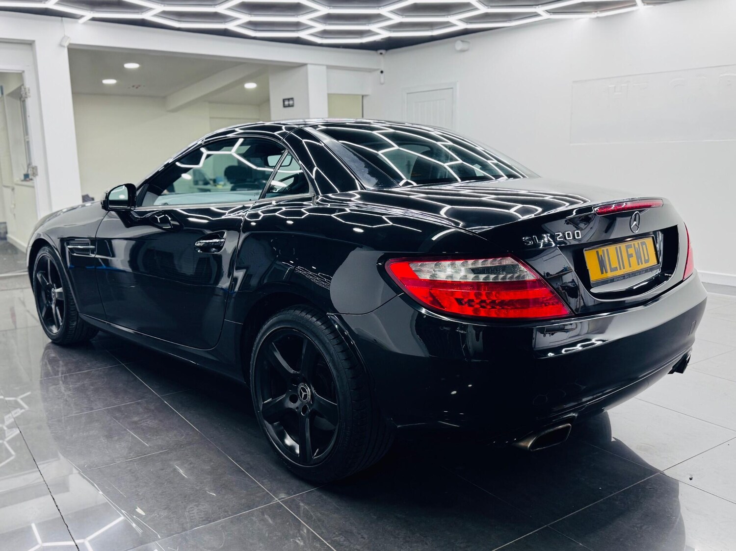 Used Mercedes-Benz SLK 2011 for sale - 77831680: Photo 9