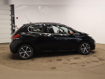 Used Peugeot 208 2016 for sale - 78823281: Photo