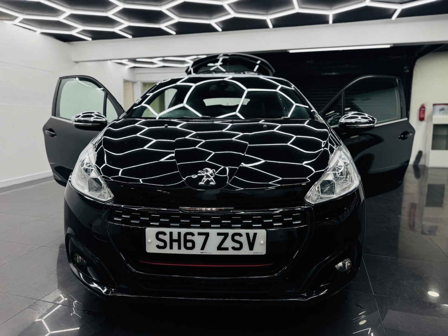 Used Peugeot 208 2017 for sale - 77831678: Photo 10