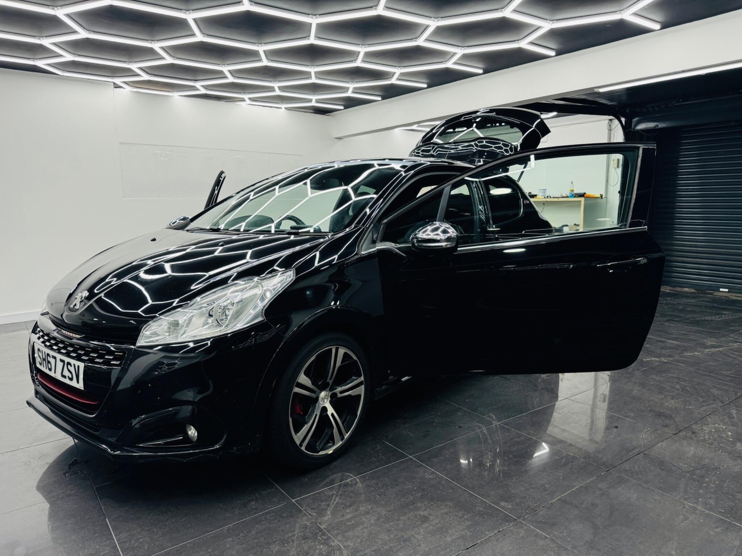 Used Peugeot 208 2017 for sale - 77831678: Photo 13