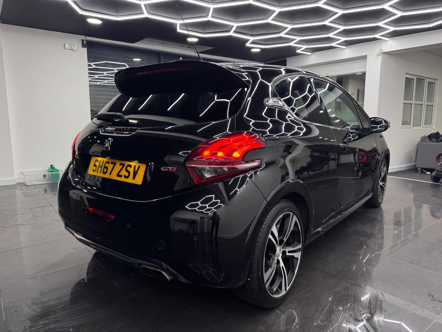 Used Peugeot 208 2017 for sale - 77831678: Photo 22