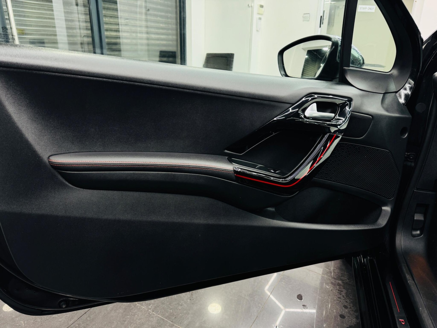 Used Peugeot 208 2017 for sale - 77831678: Photo 38