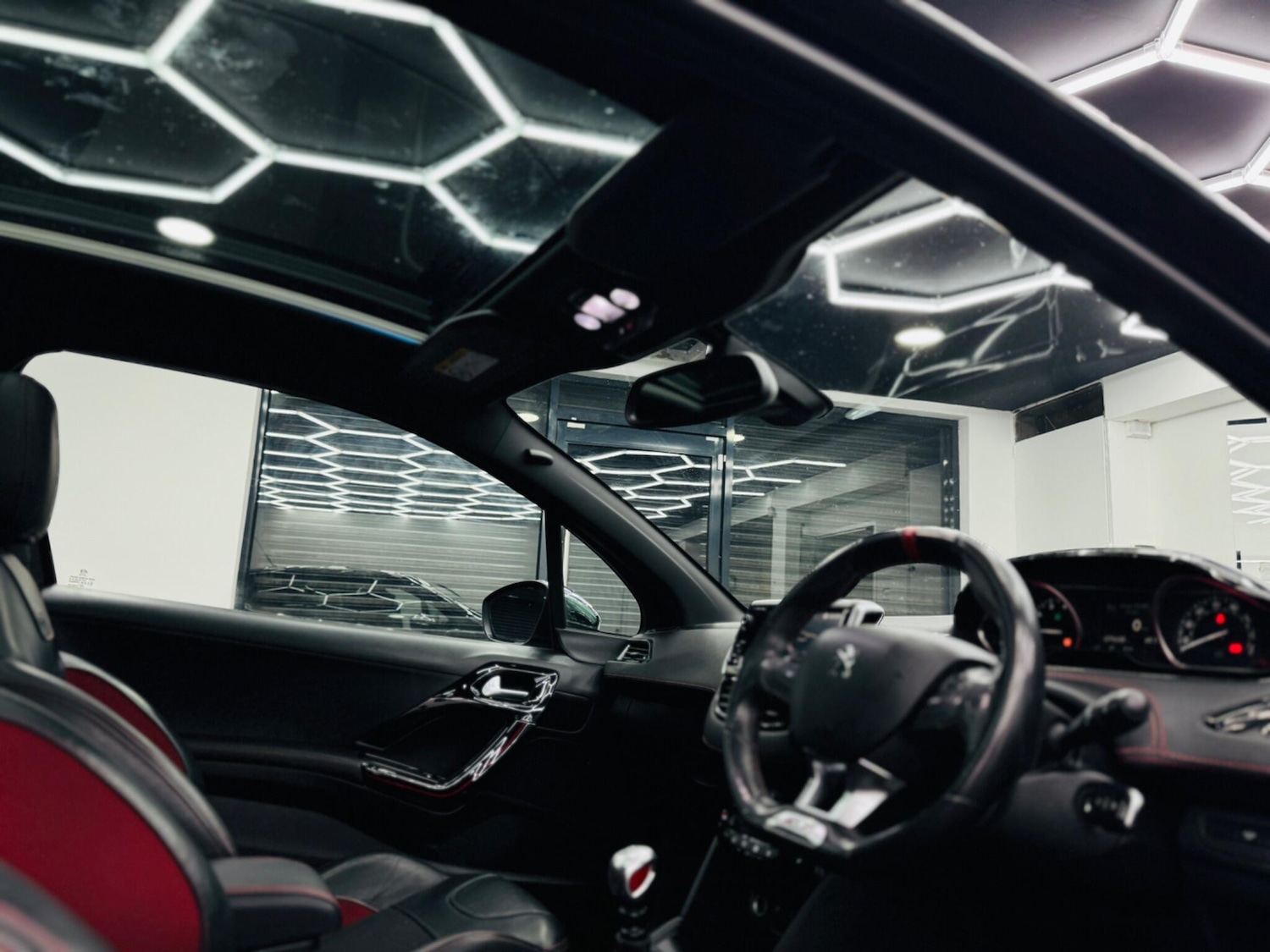 Used Peugeot 208 2017 for sale - 77831678: Photo 68