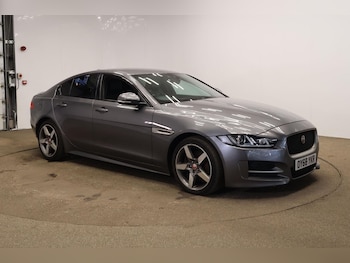 Used Jaguar XE 2018 for sale - 78854358: Photo