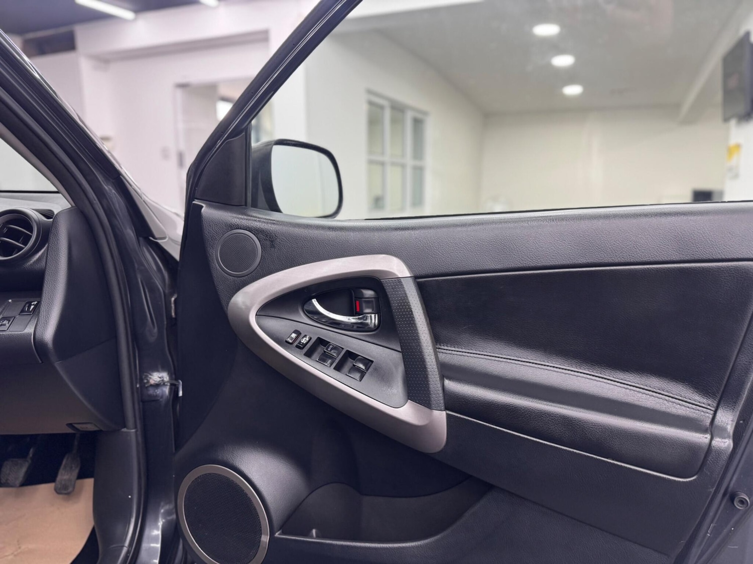 Used Toyota RAV4 2007 for sale - 77982579: Photo 24