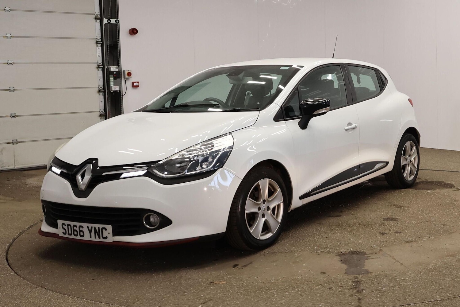 Used Renault Clio for sale - 78033880: Photo 8