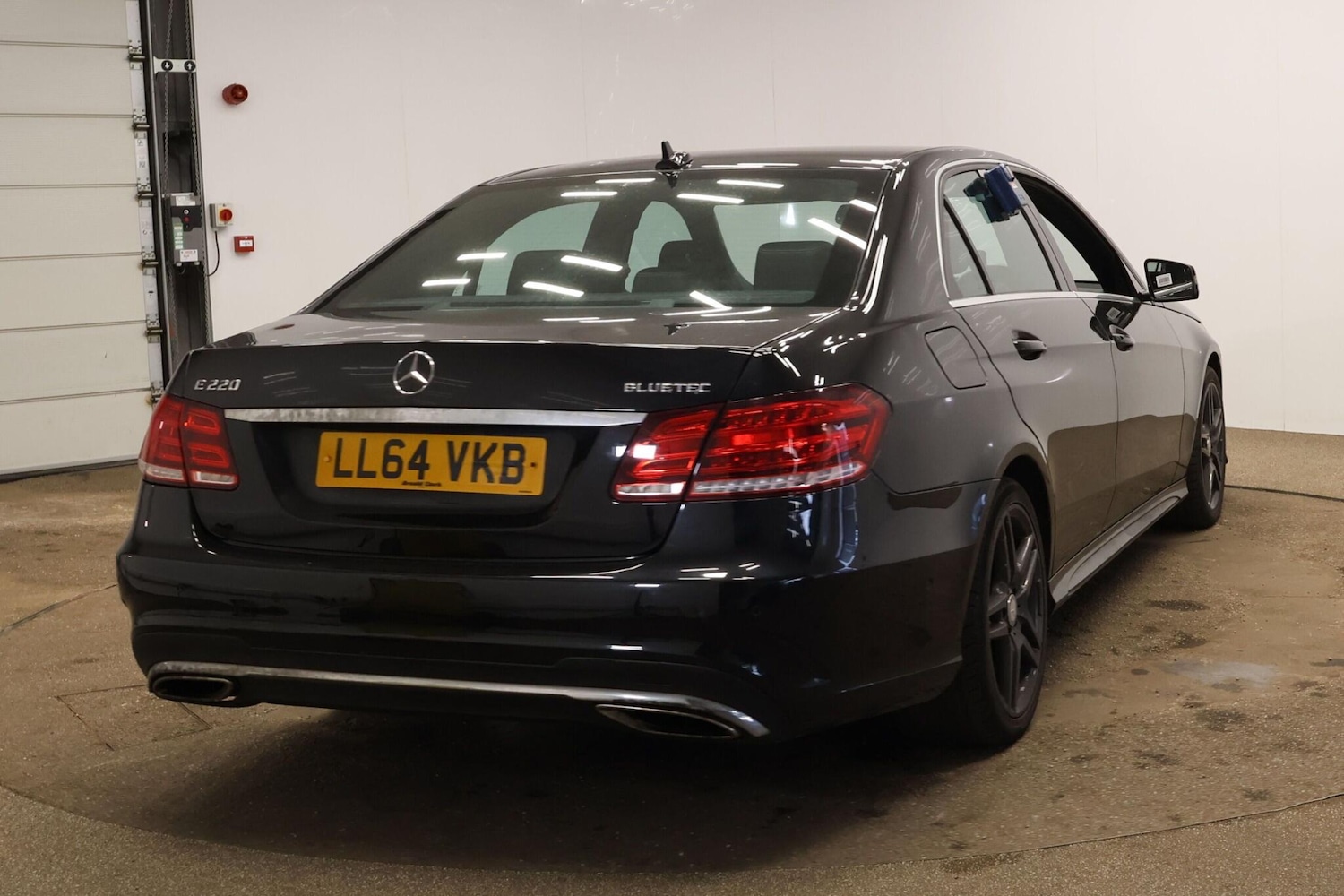 Used Mercedes-Benz E Class for sale - 78116076: Photo 4