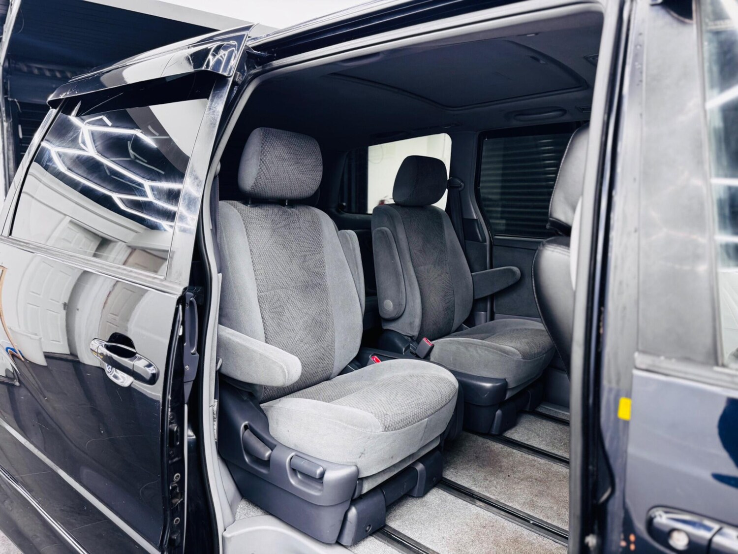 Used Toyota Previa 2011 for sale - 77831685: Photo 17