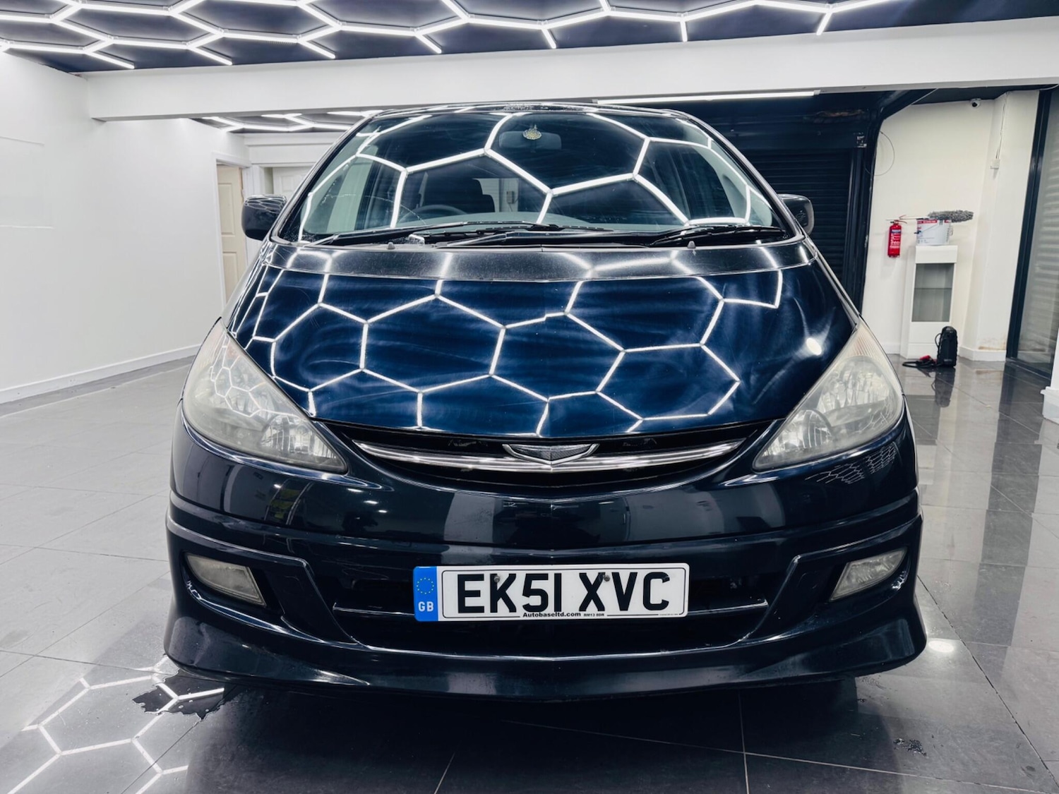 Used Toyota Previa 2011 for sale - 77831685: Photo 2