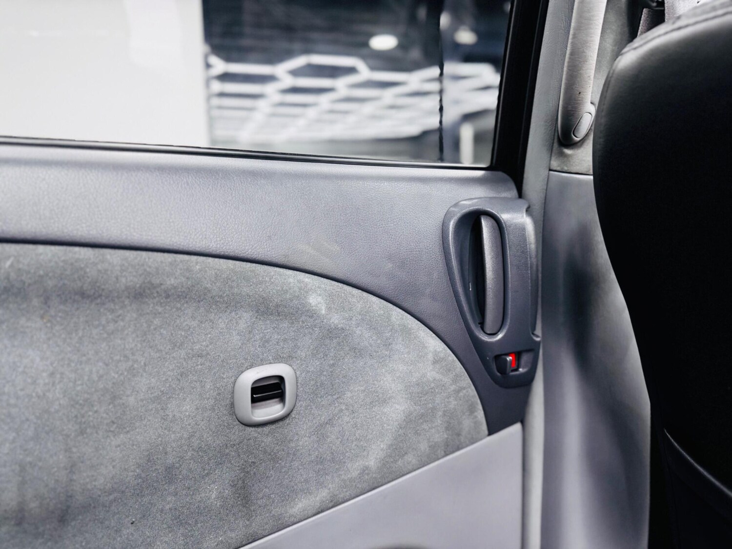 Used Toyota Previa 2011 for sale - 77831685: Photo 22