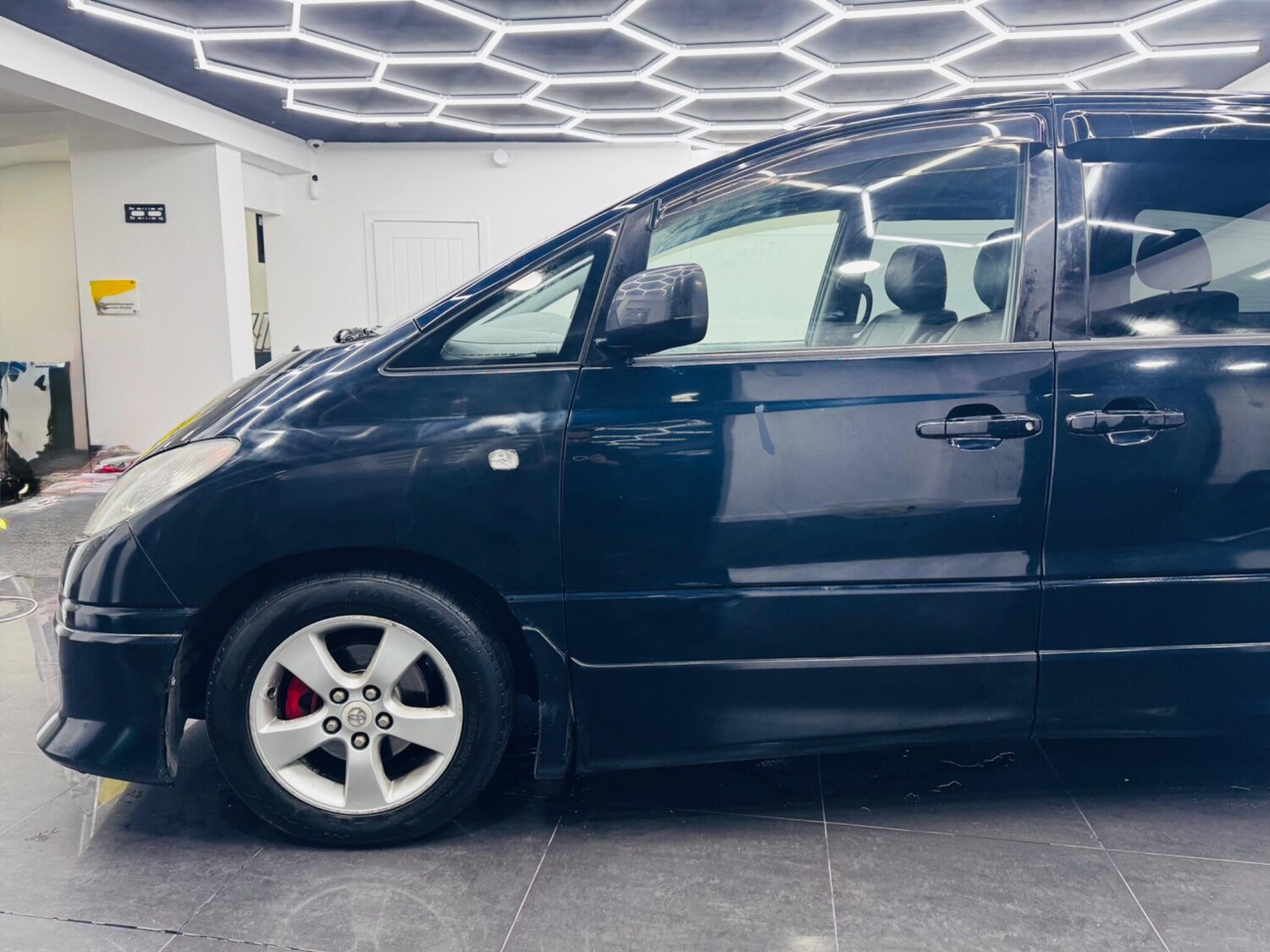 Used Toyota Previa 2011 for sale - 77831685: Photo 7