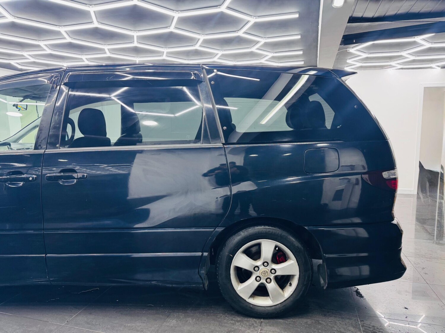 Used Toyota Previa 2011 for sale - 77831685: Photo 8