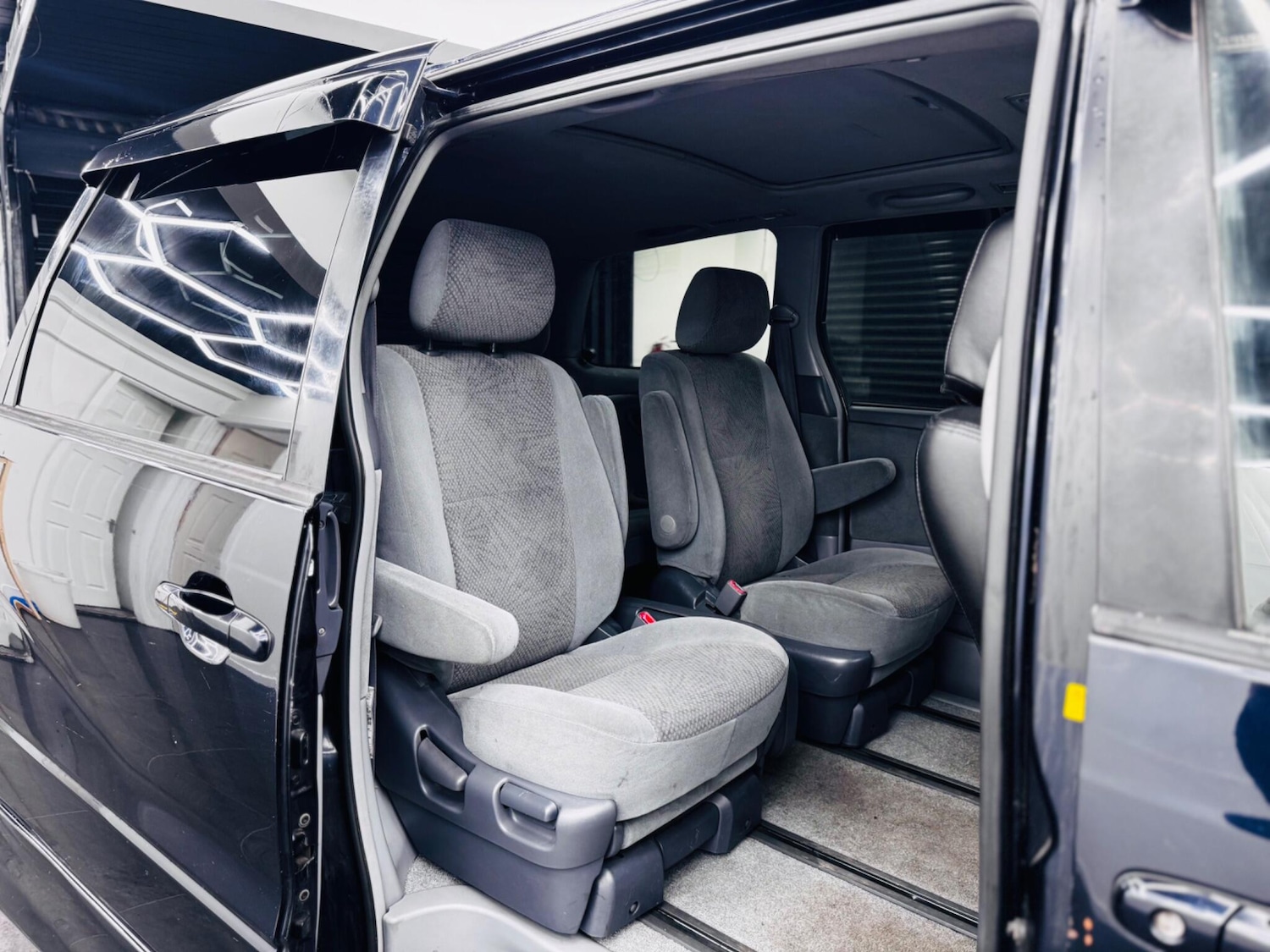 Used Toyota Previa 2011 for sale - 78157890: Photo 17