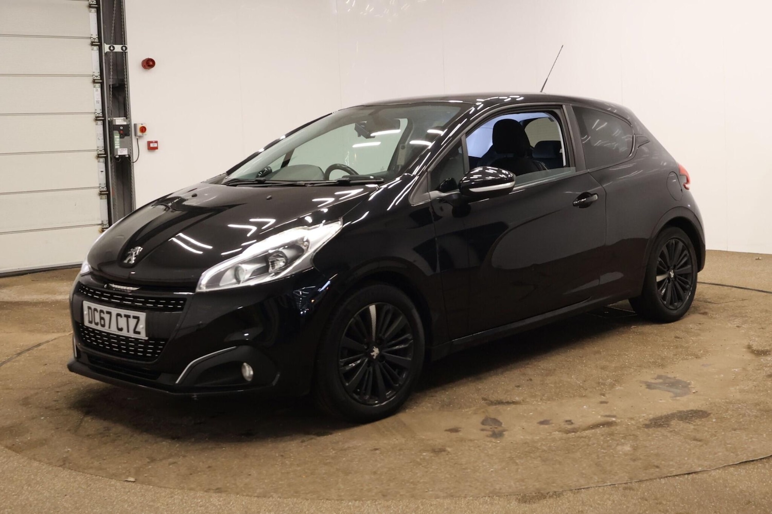 Used Peugeot 208 for sale - 77853778: Photo 3