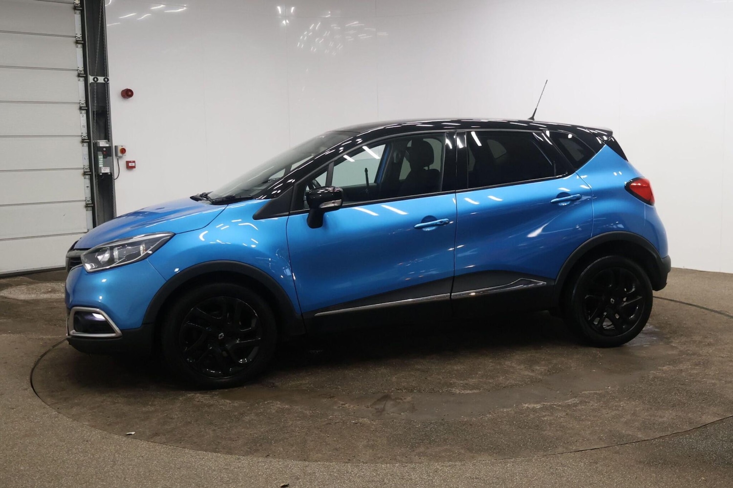 Used Renault Captur 2016 for sale - 77977856: Photo 3