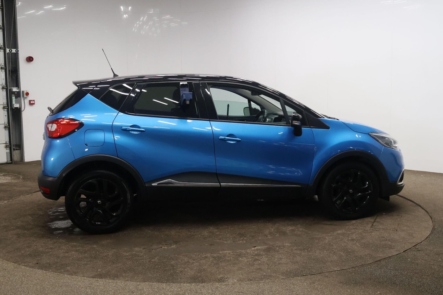 Used Renault Captur 2016 for sale - 77977856: Photo 6