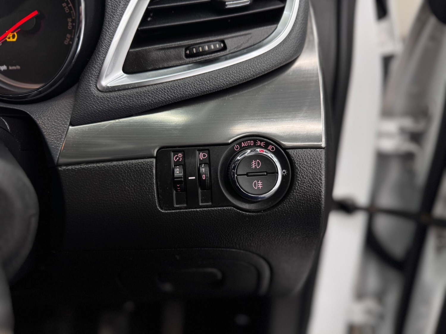 Used Vauxhall Mokka 2016 for sale - 78127307: Photo 24