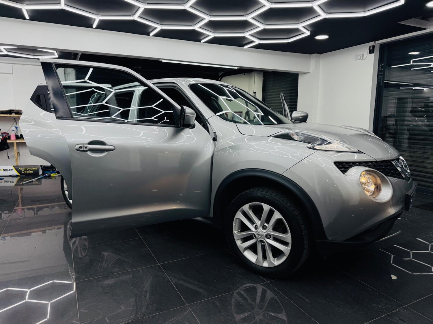 Used Nissan Juke 2017 for sale - 77831671: Photo 5