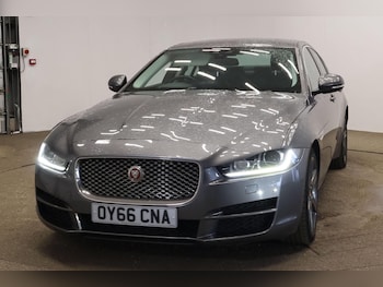 Used Jaguar XE 2016 for sale - 78878870: Photo