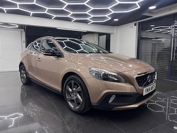 Used Volvo V40 2014 for sale - 78784785: Photo