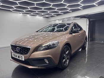Used Volvo V40 2014 for sale - 78784785: Photo