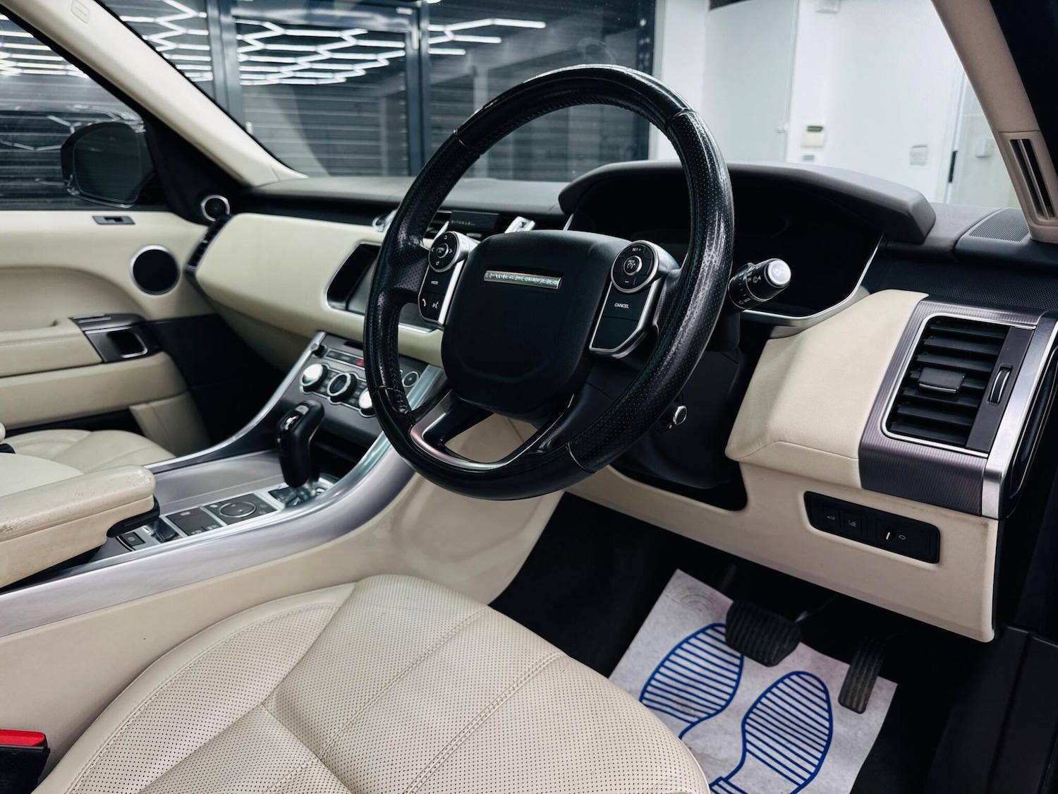 Used Land Rover Range Rover Sport 2017 for sale - 77831682: Photo 13