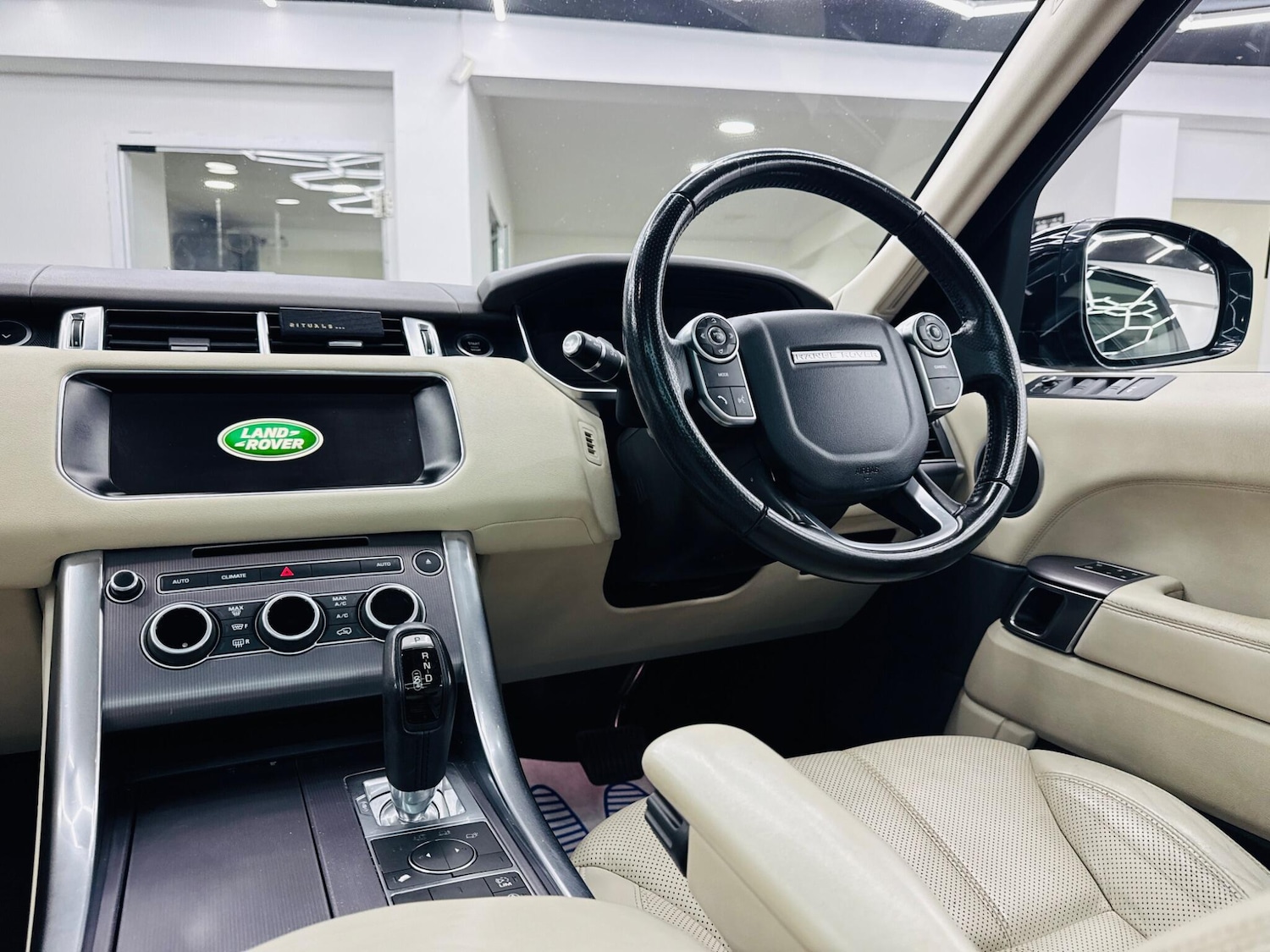 Used Land Rover Range Rover Sport 2017 for sale - 77831682: Photo 15