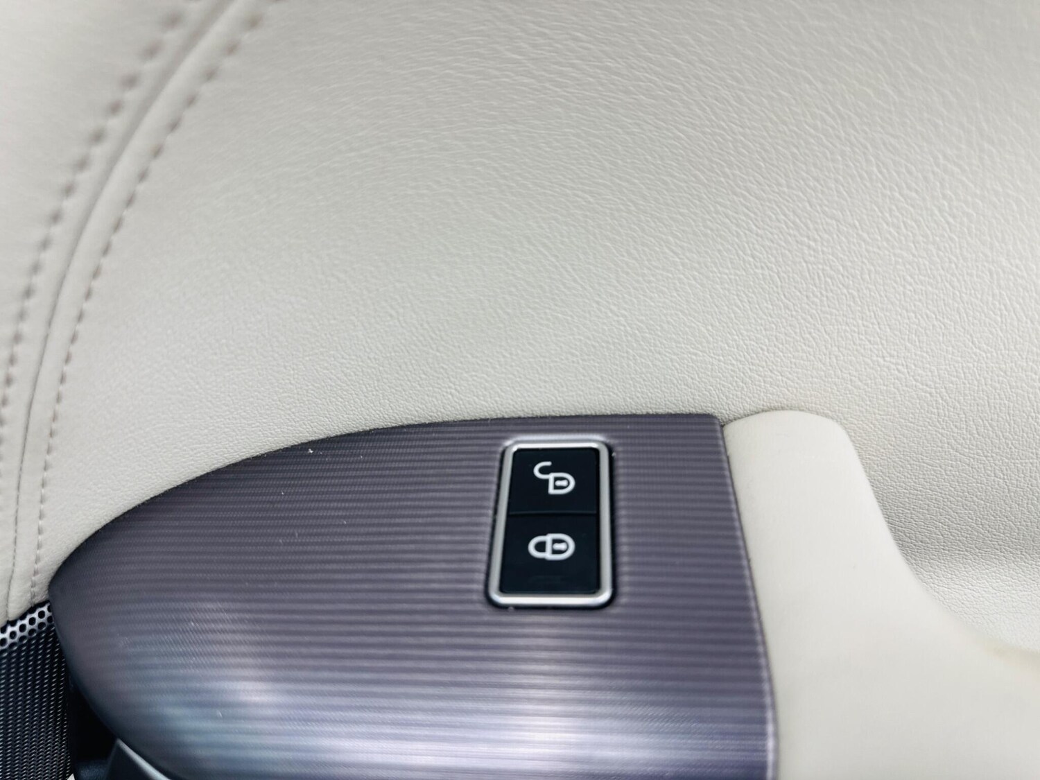 Used Land Rover Range Rover Sport 2017 for sale - 77831682: Photo 28