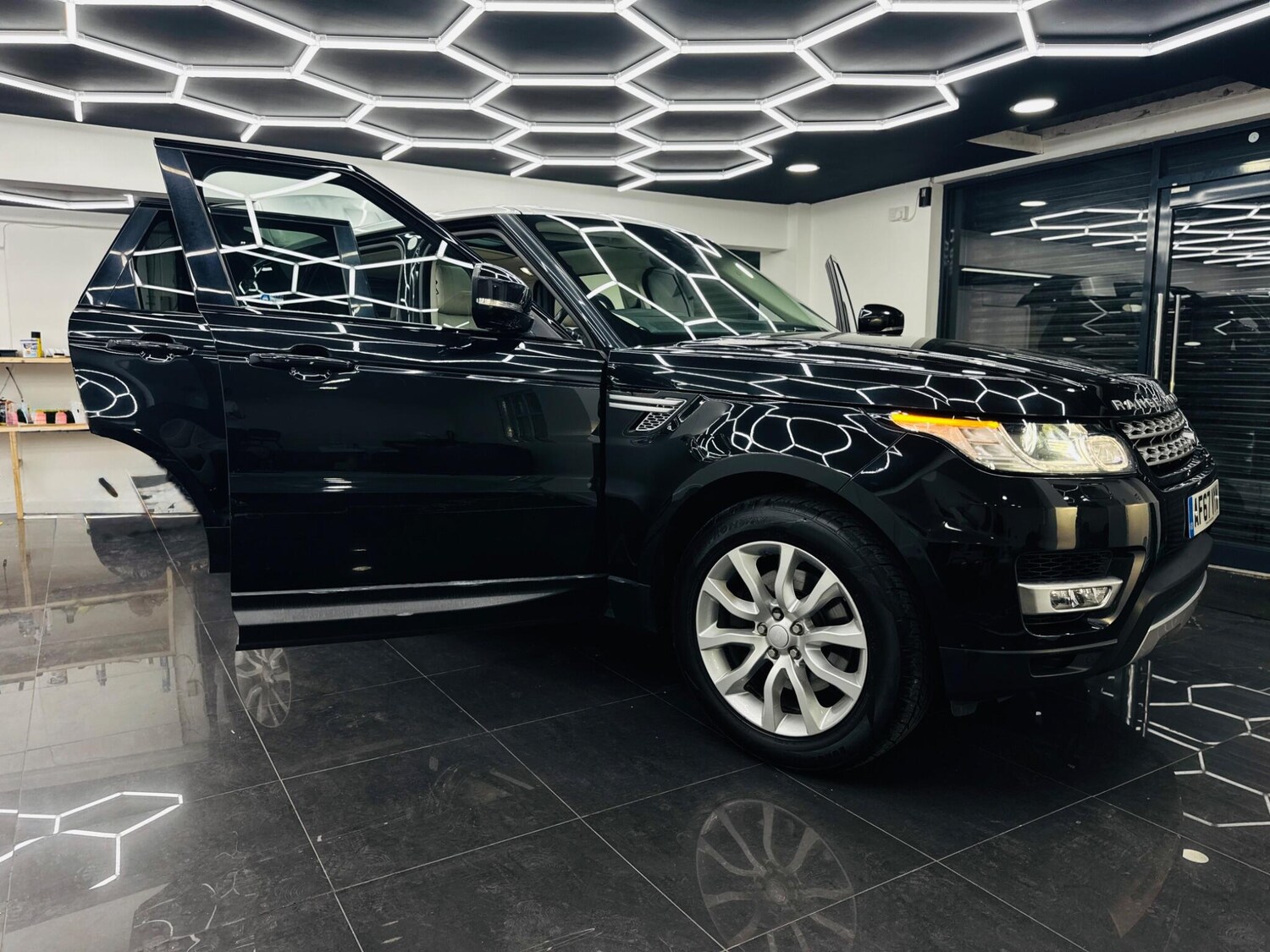 Used Land Rover Range Rover Sport 2017 for sale - 77831682: Photo 61