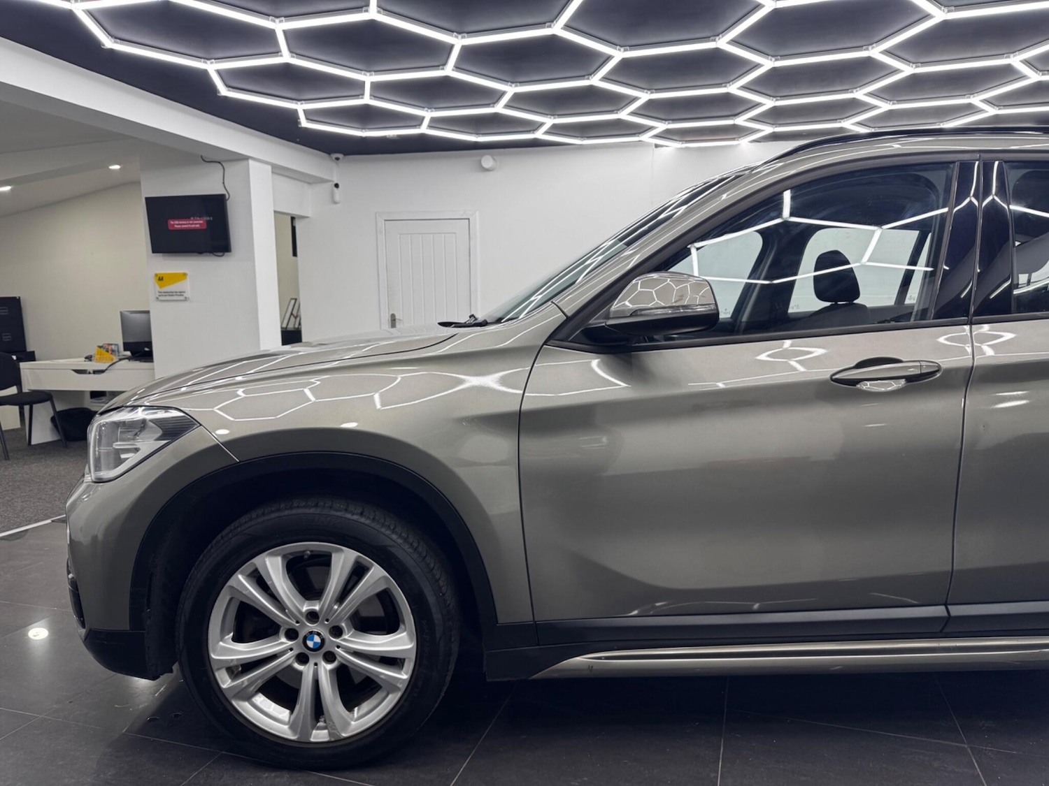 Used BMW X1 2018 for sale - 77977918: Photo 9