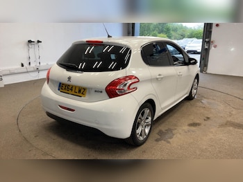 Used Peugeot 208 2014 for sale - 79303349: Photo