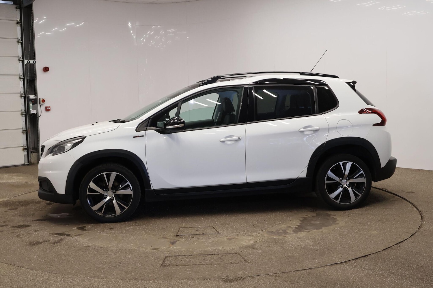 Used Peugeot 2008 for sale - 77853934: Photo 8