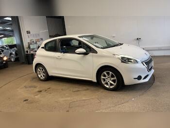 Used Peugeot 208 2016 for sale - 79873675: Photo