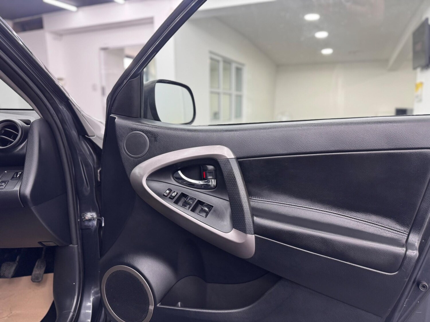 Used Toyota RAV4 for sale - 78214692: Photo 24