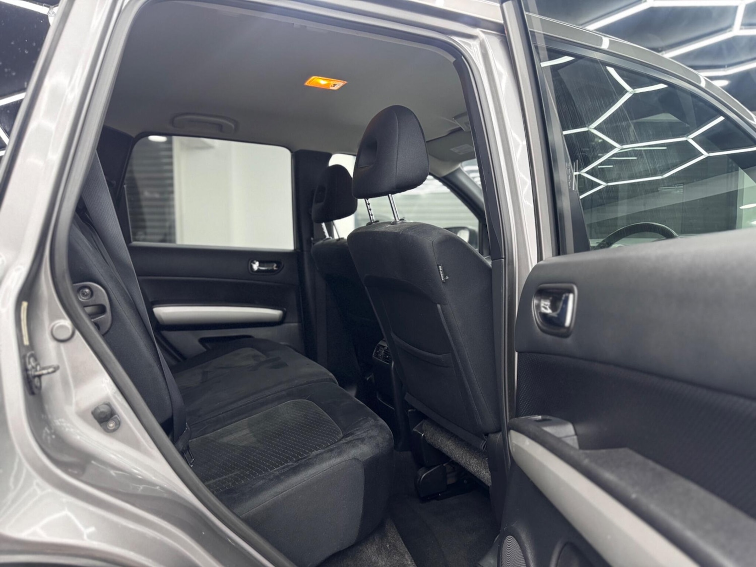 Used Nissan X-Trail 2011 for sale - 77982325: Photo 25