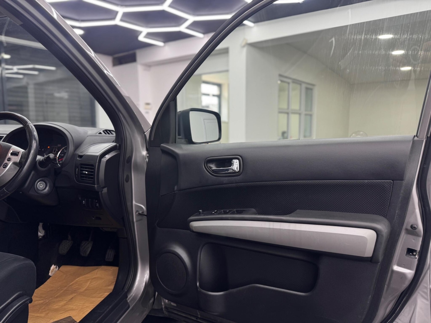 Used Nissan X-Trail 2011 for sale - 77982325: Photo 28