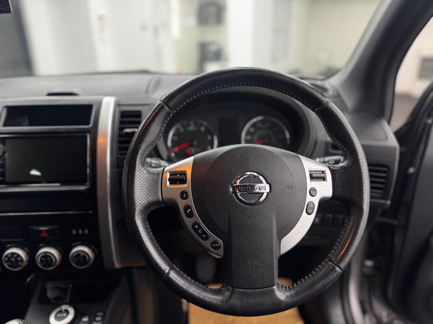 Used Nissan X-Trail 2011 for sale - 77982325: Photo 40