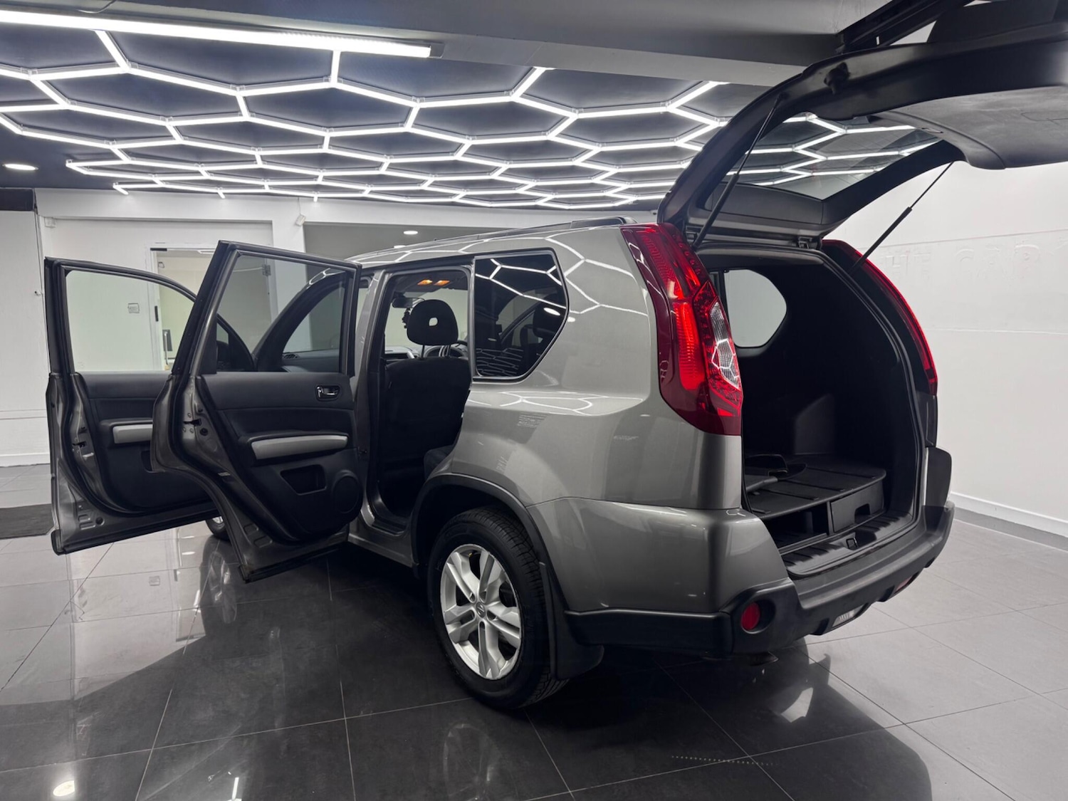 Used Nissan X-Trail 2011 for sale - 77982325: Photo 8