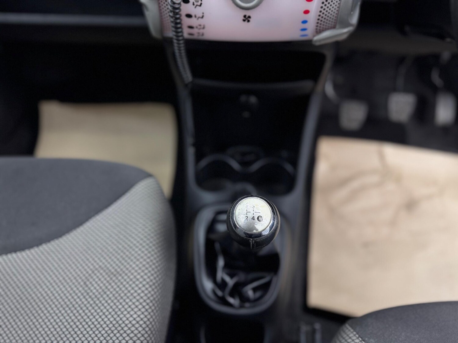 Used Toyota AYGO 2014 for sale - 78157742: Photo 21