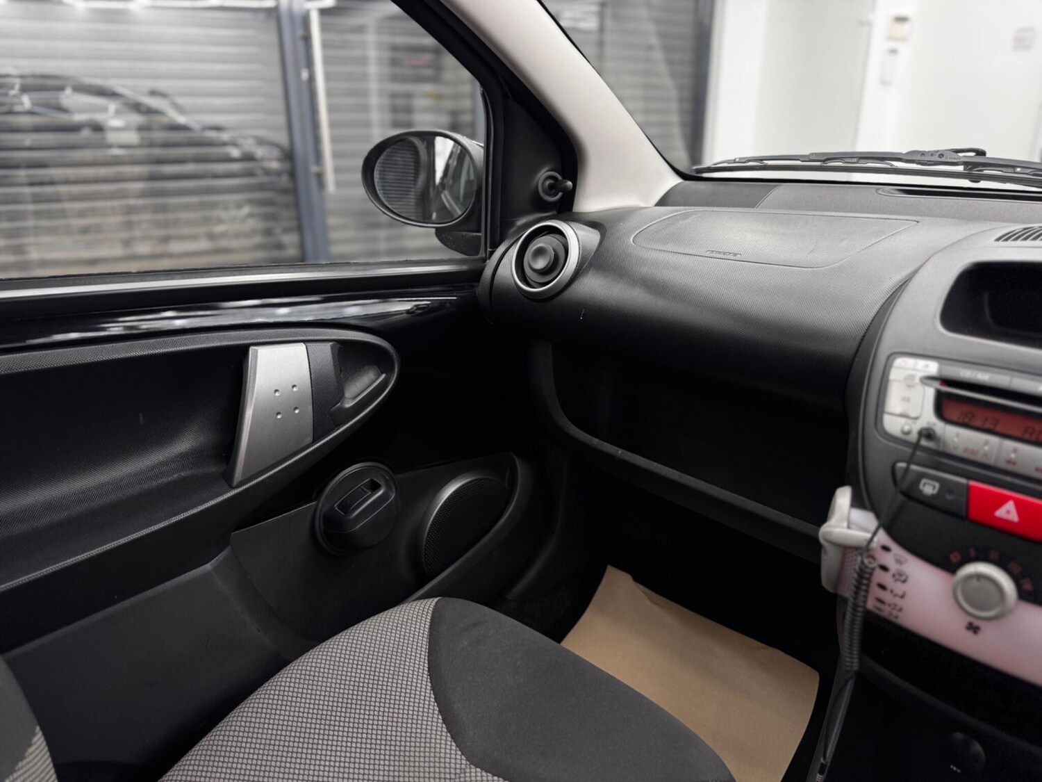 Used Toyota AYGO 2014 for sale - 78157742: Photo 22