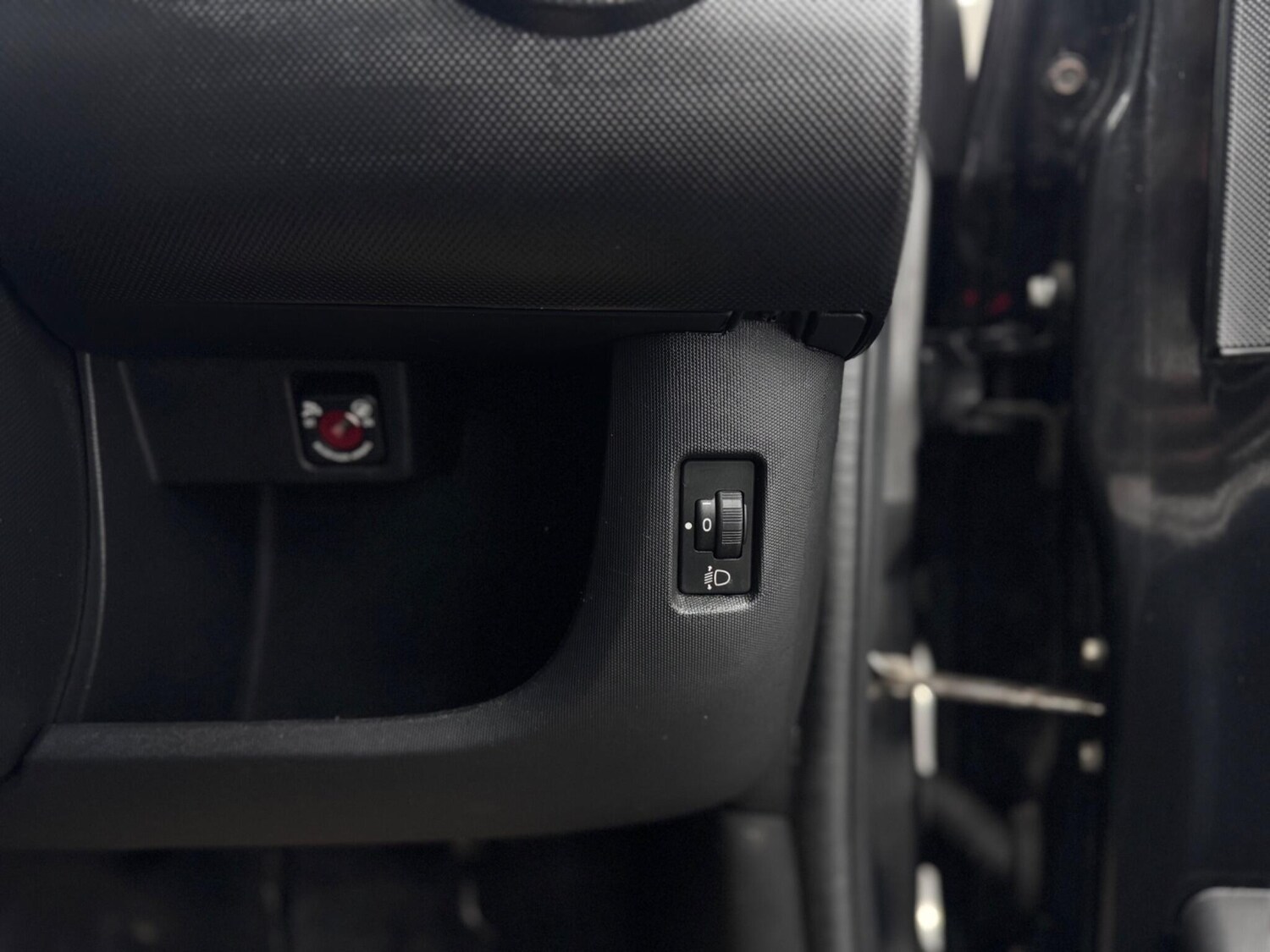 Used Toyota AYGO 2014 for sale - 78157742: Photo 25