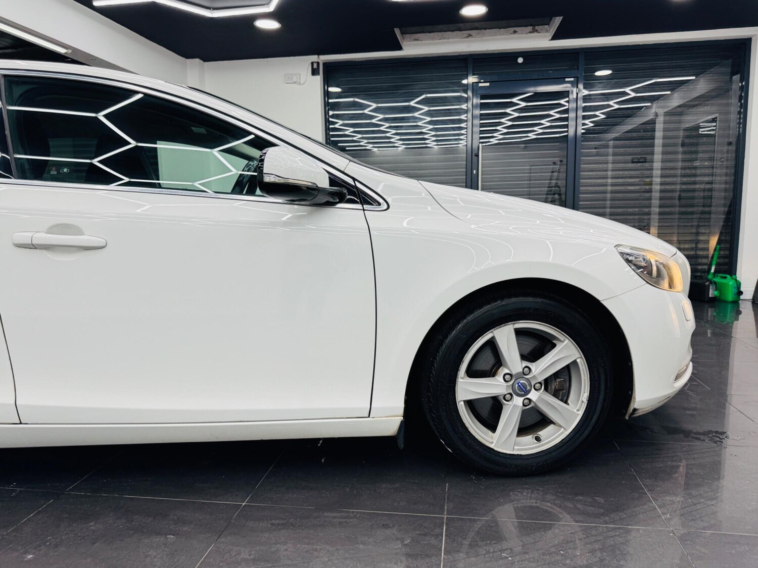 Used Volvo V40 2013 for sale - 77831675: Photo 13