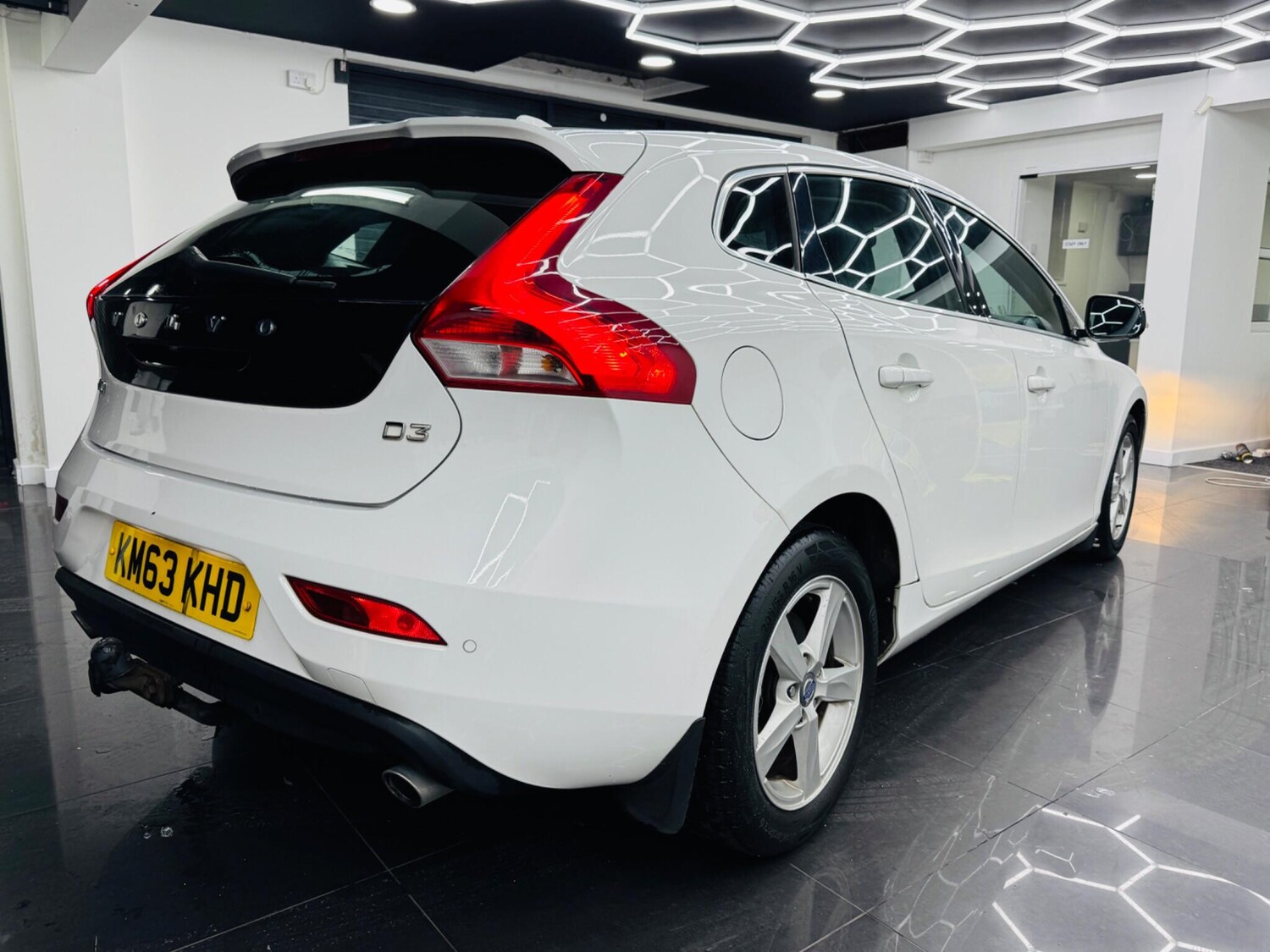 Used Volvo V40 2013 for sale - 77831675: Photo 14