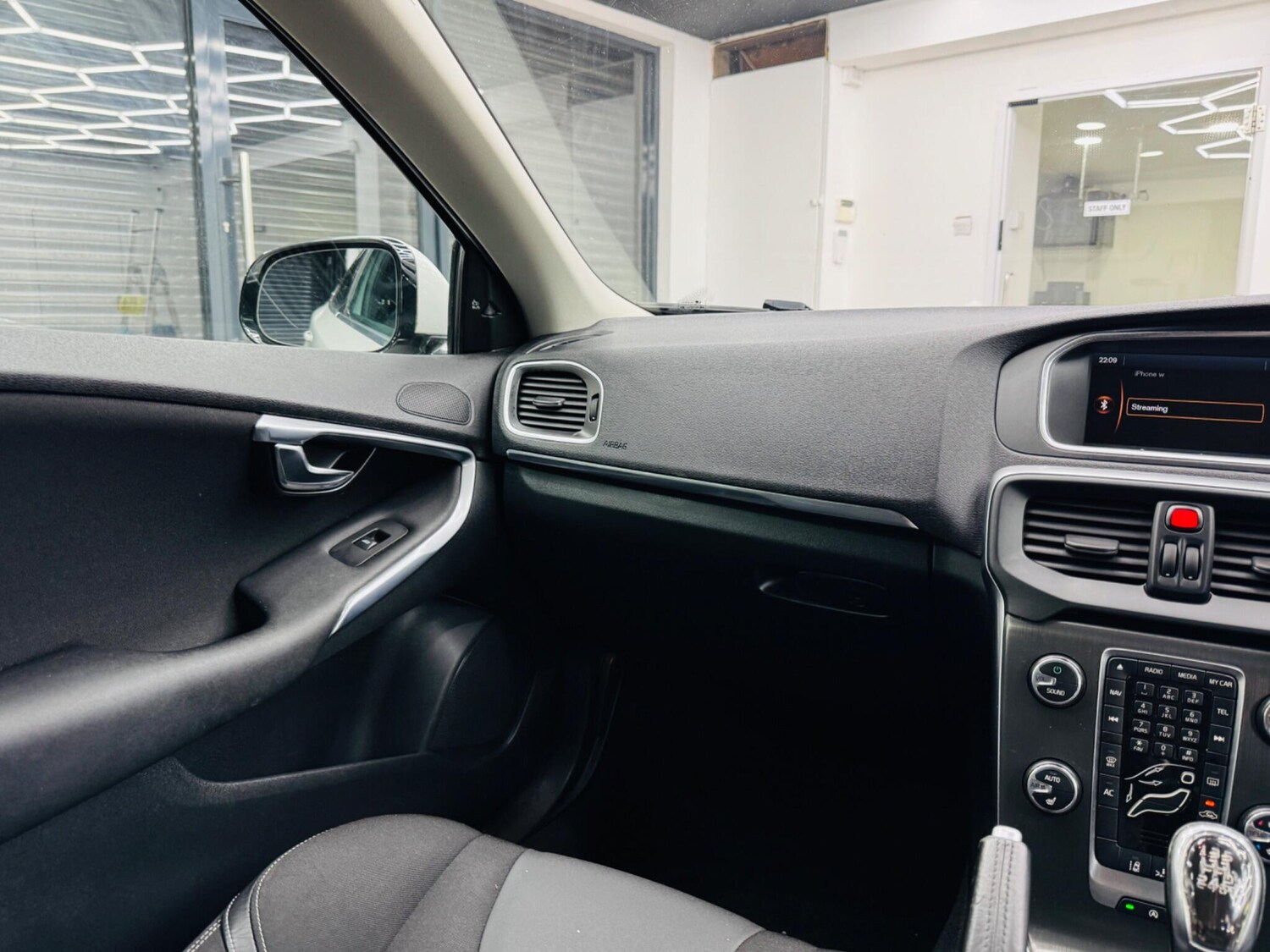 Used Volvo V40 2013 for sale - 77831675: Photo 21